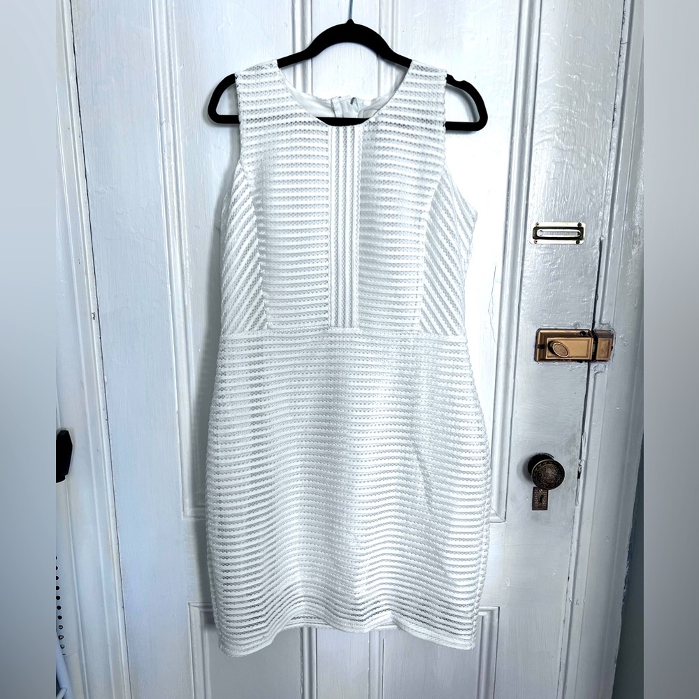 Lark & Ro white sheath dress size 16